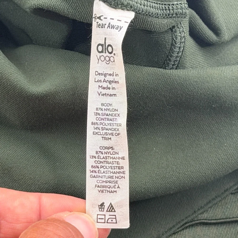 ALO Yoga item alo
